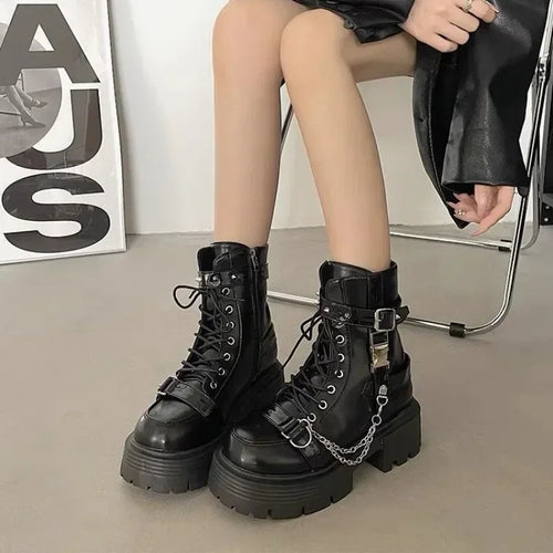 Botas nuevas para mujer 2026, zapatos góticos para mujer, diseño de cadena con remaches, botines cortos, botas de moda para mujer, estilo rock, decoración de metal, zapatos punk para mujer