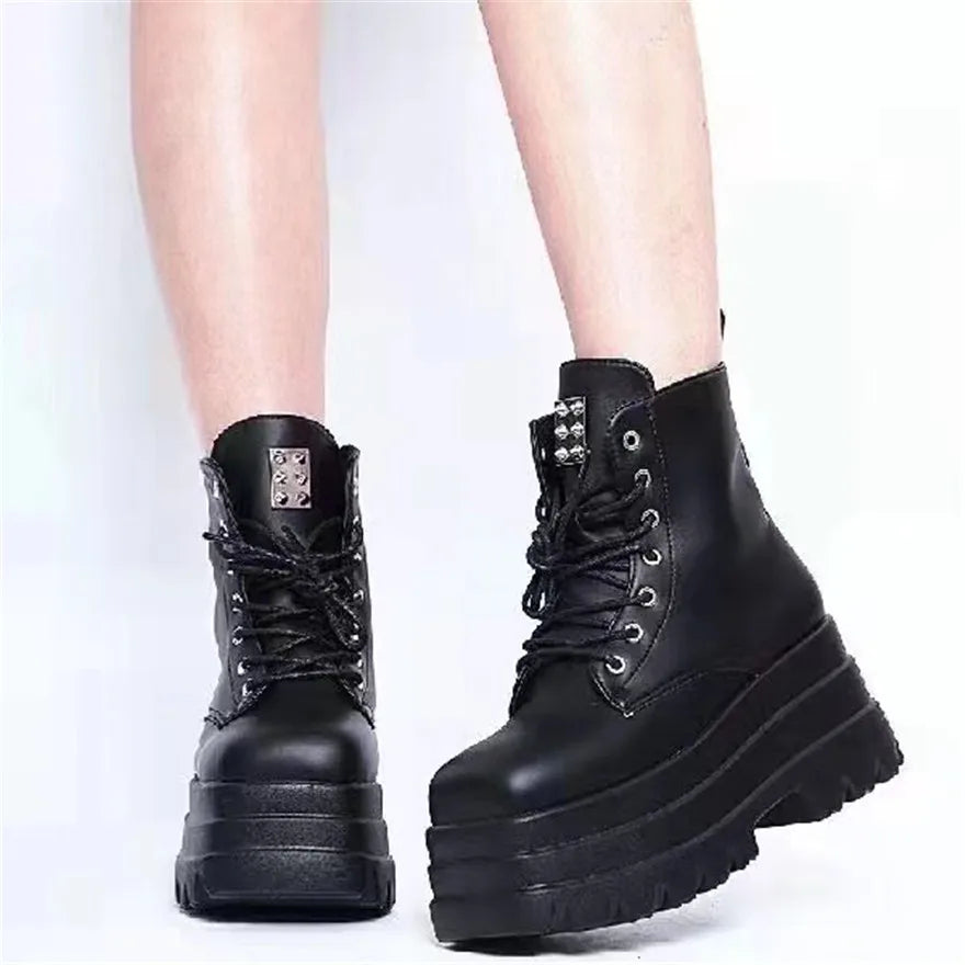 Punk Style Women Platform Wedges Boots 2025 Autumn Soft Leather Fashion Metal Rivet Female Lace Up High Heel Gothic Shoes Black