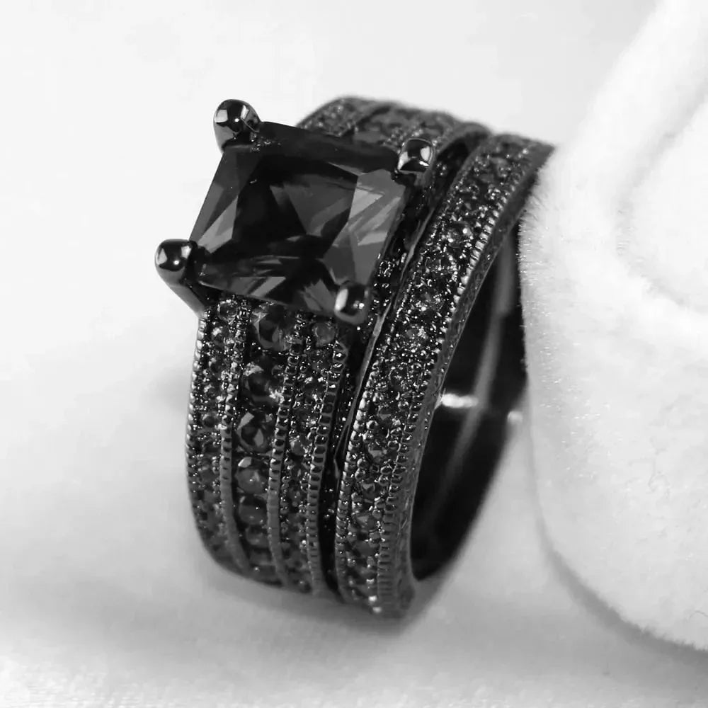 Charm Couple Rings – Red Rhinestone Women's & Celtic Dragon Men's Wedding Band Set