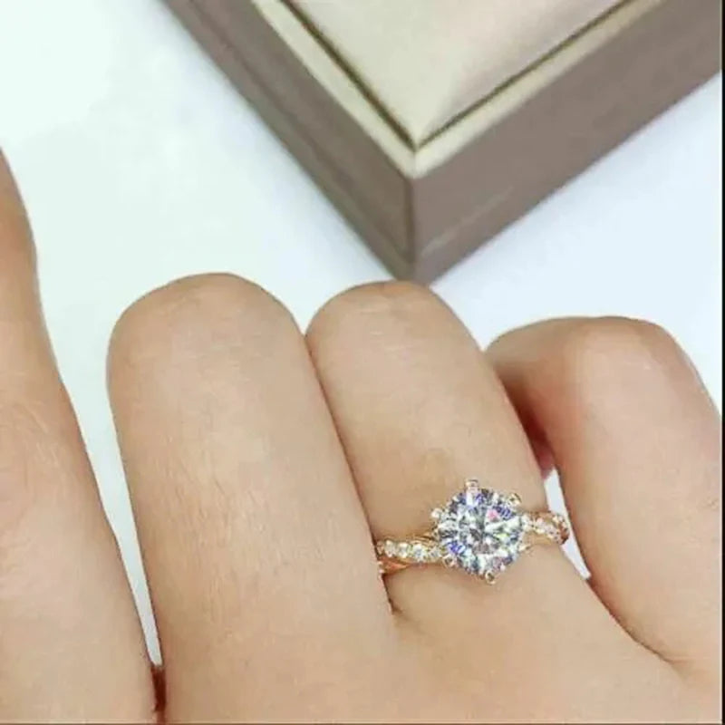 Huitan Classic 6-Claw Cubic Zirconia Ring for Women | Wedding & Engagement Band